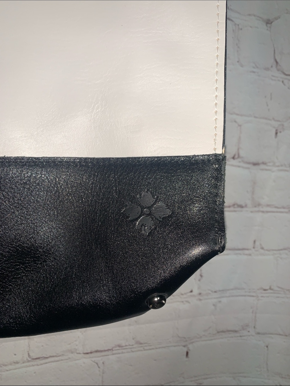 Patricia Nash Toscano White Black Colorblock Leather Tote Bag - Picture 3 of 7